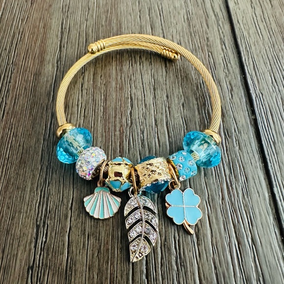 Wire Charm Bracelet - Picture 3 of 3